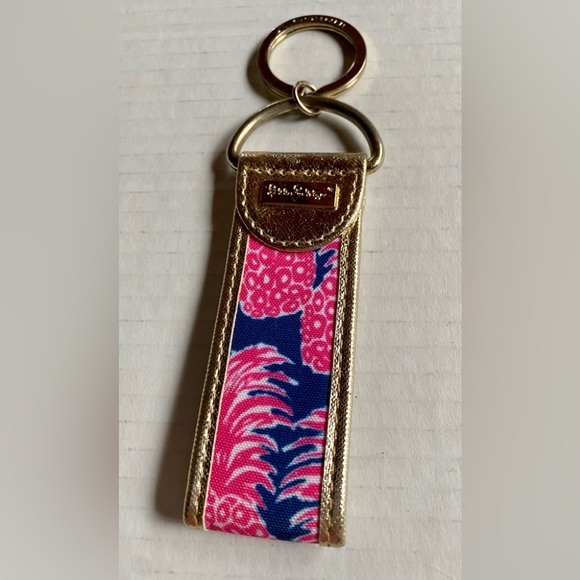 💕Lilly Pulitzer Pink Pineapple Key Ring💕 - Picture 2 of 5